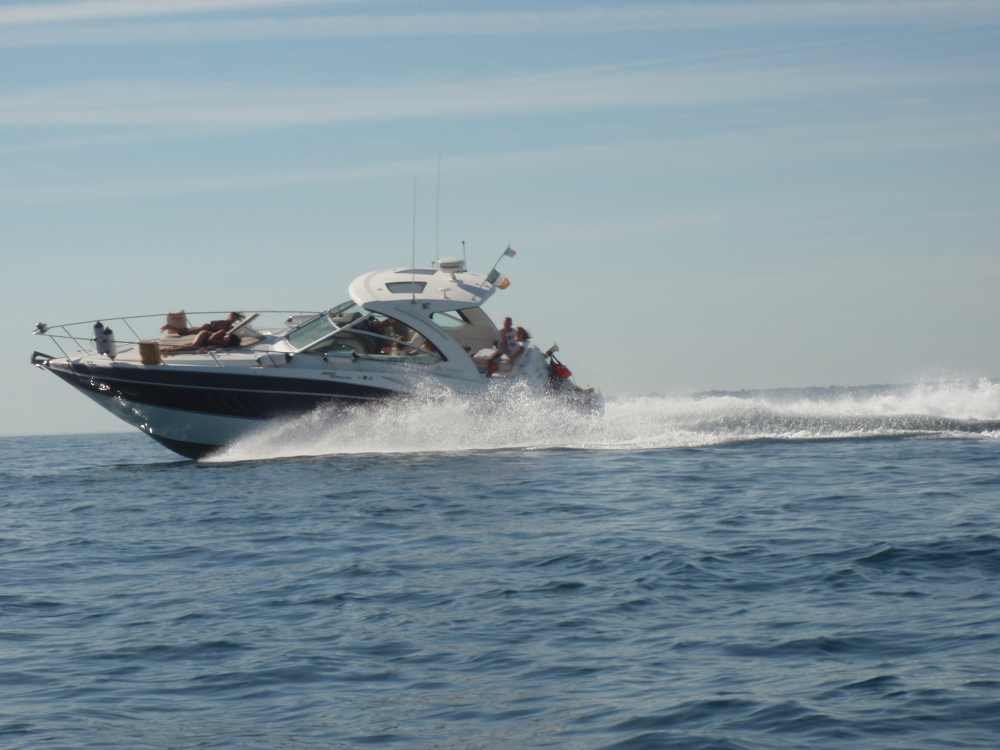 Speed Boat Cruise - Vilamoura - Yacht with Skipper Algarve